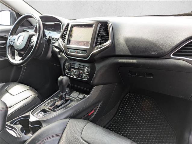 Used 2019 Jeep Cherokee Trailhawk image 23