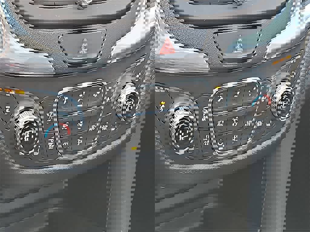 Used 2019 Chevrolet Equinox Premier image 17