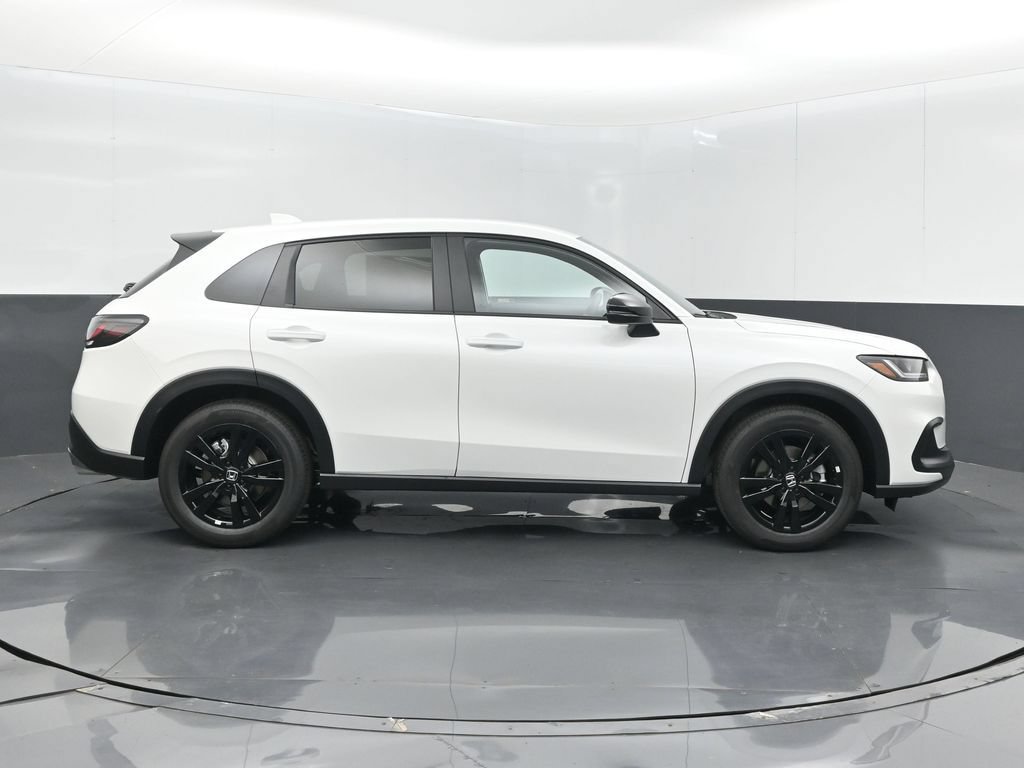 New 2027 Honda HR-V Sport image 5