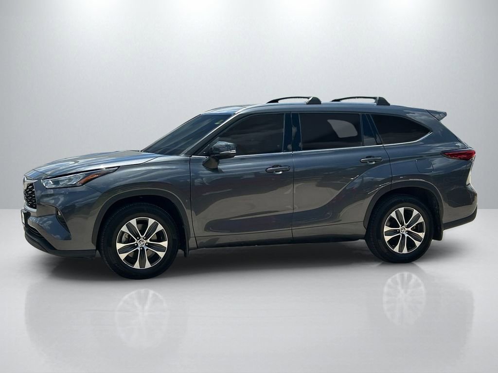 Used 2020 Toyota Highlander XLE FWD image 8