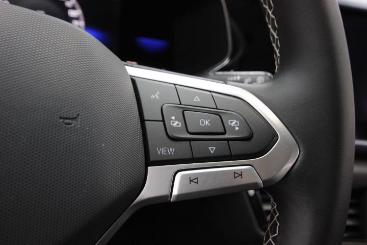 Used 2022 Volkswagen Taos SE image 18