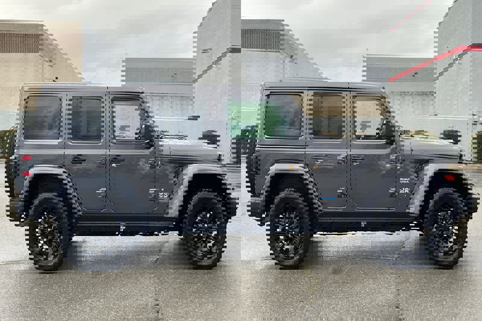 Used 2021 Jeep Wrangler Unlimited Sahara image 6