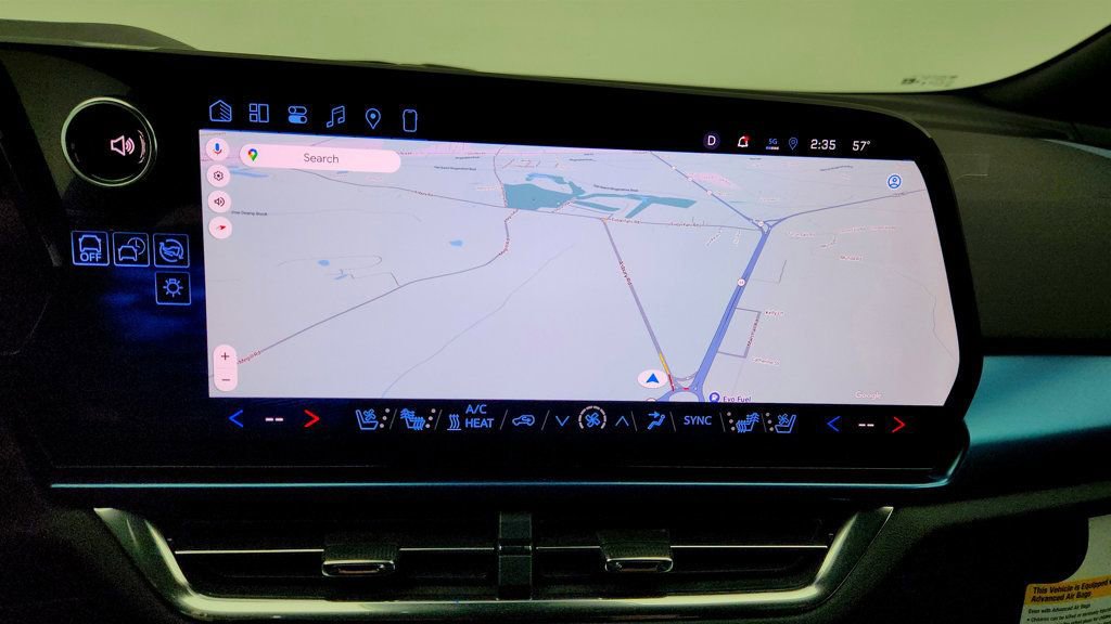 Used 2026 Chevrolet Equinox EV LT w/ Convenience Package II image 17