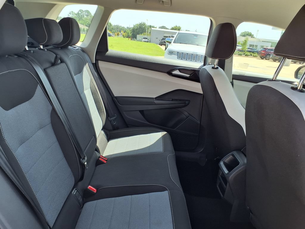 Used 2025 Volkswagen Taos S FWD image 20