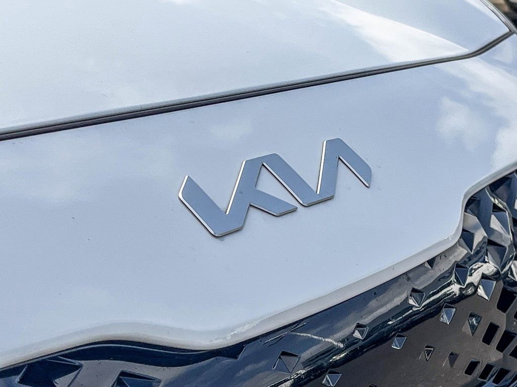 Used 2022 Kia Niro EX Premium image 24