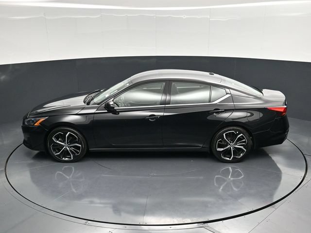 Used 2024 Nissan Altima 2.5 SR FWD image 49