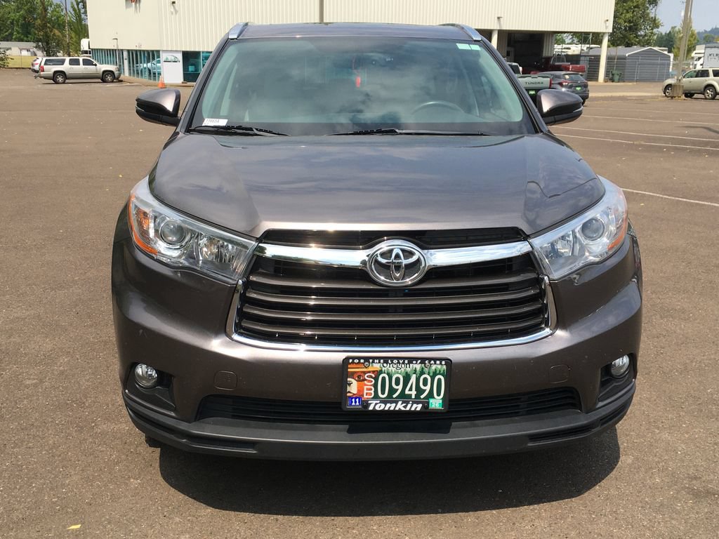 Used 2016 Toyota Highlander XLE AWD/4WD image 9