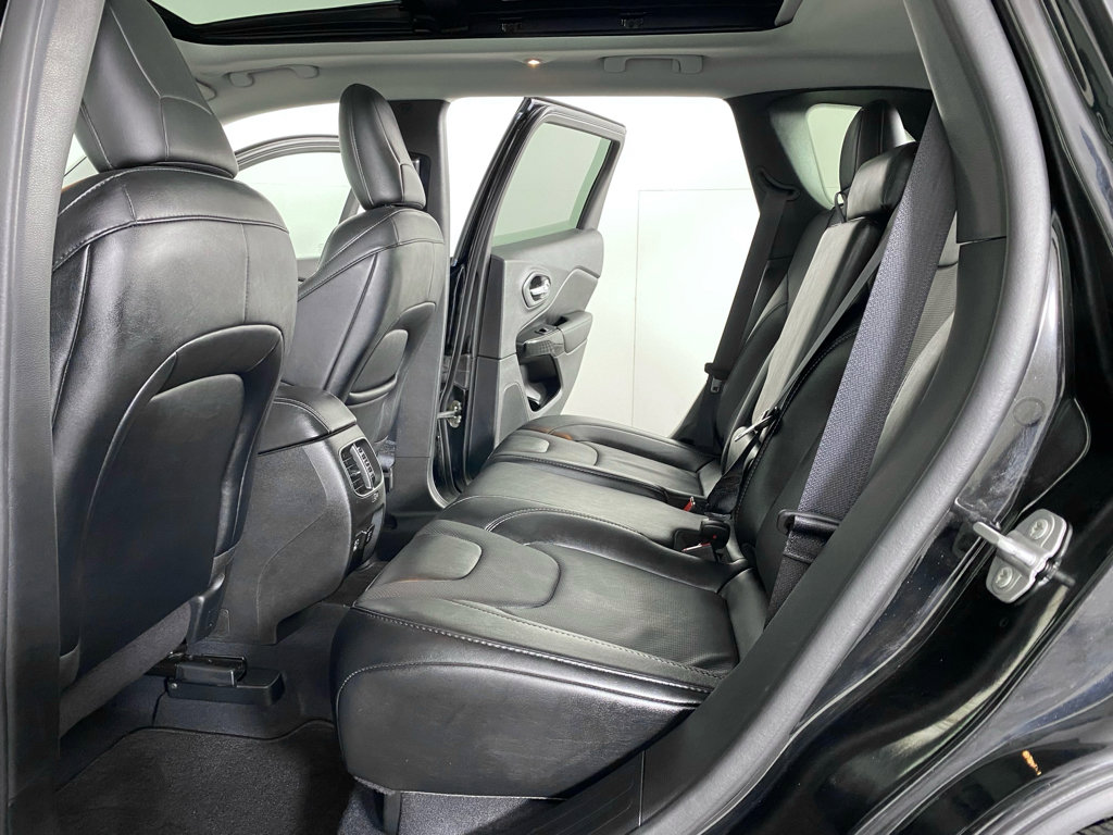 Used 2023 Jeep Cherokee Altitude Lux w/ Lux Elite Package image 28