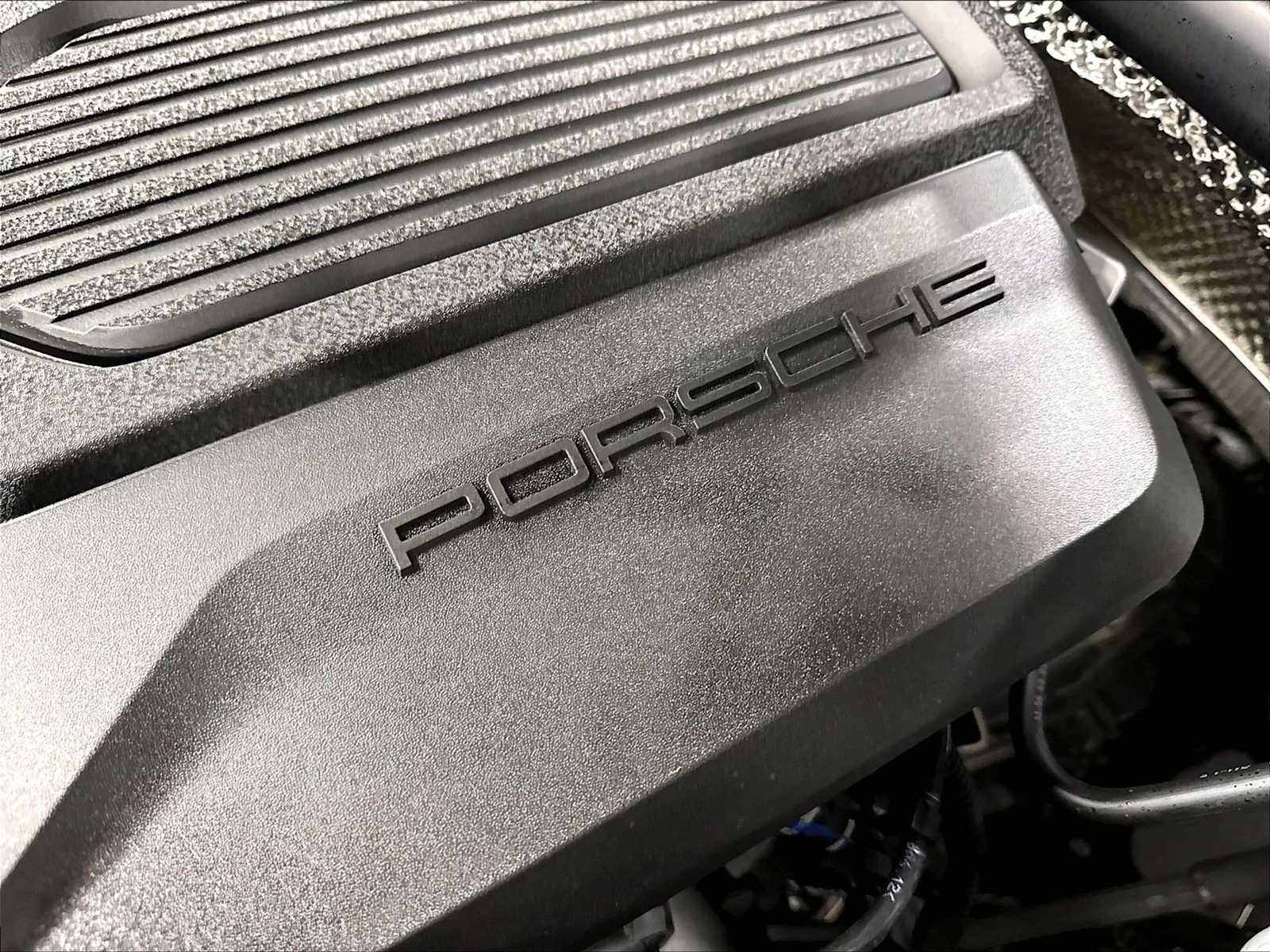Used 2026 Porsche Macan AWD/4WD image 37