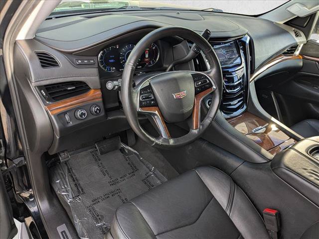 Used 2016 Cadillac Escalade Luxury AWD/4WD image 11