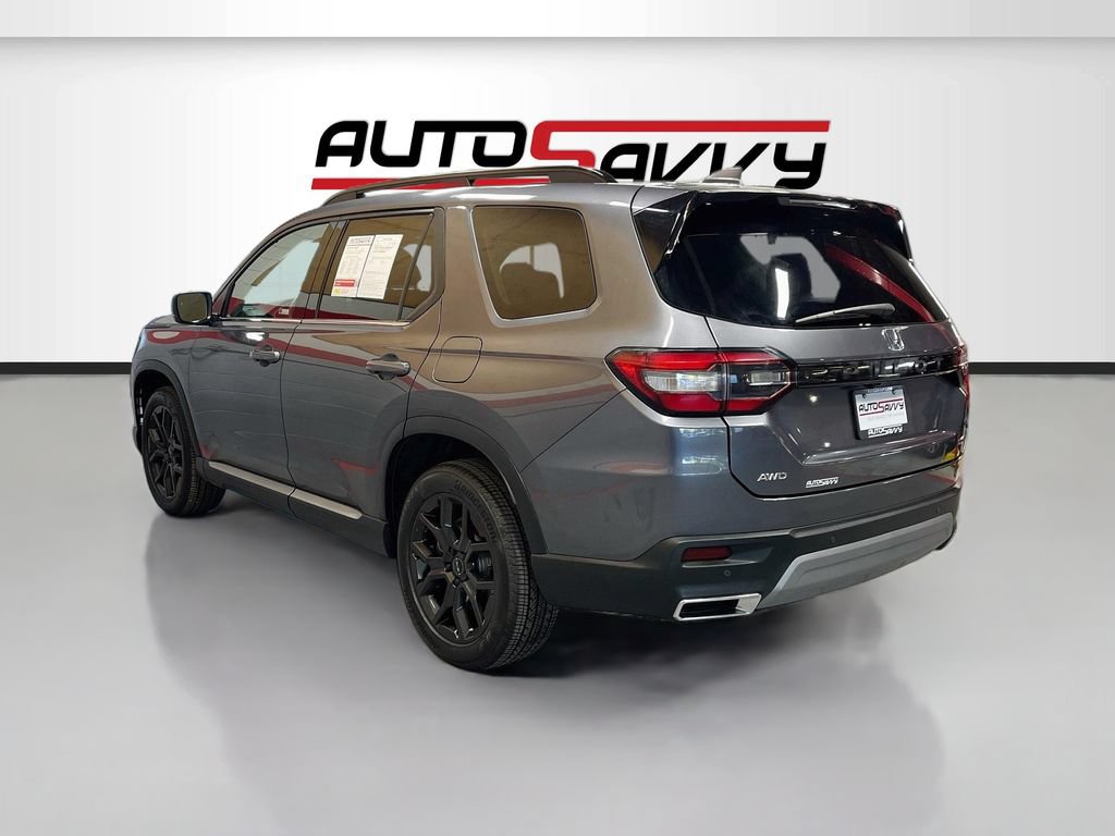 Used 2025 Honda Pilot Touring image 5