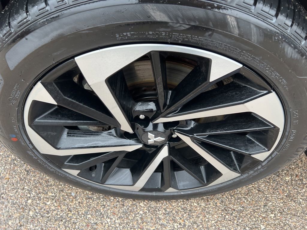 Used 2024 Mitsubishi Outlander SE image 46