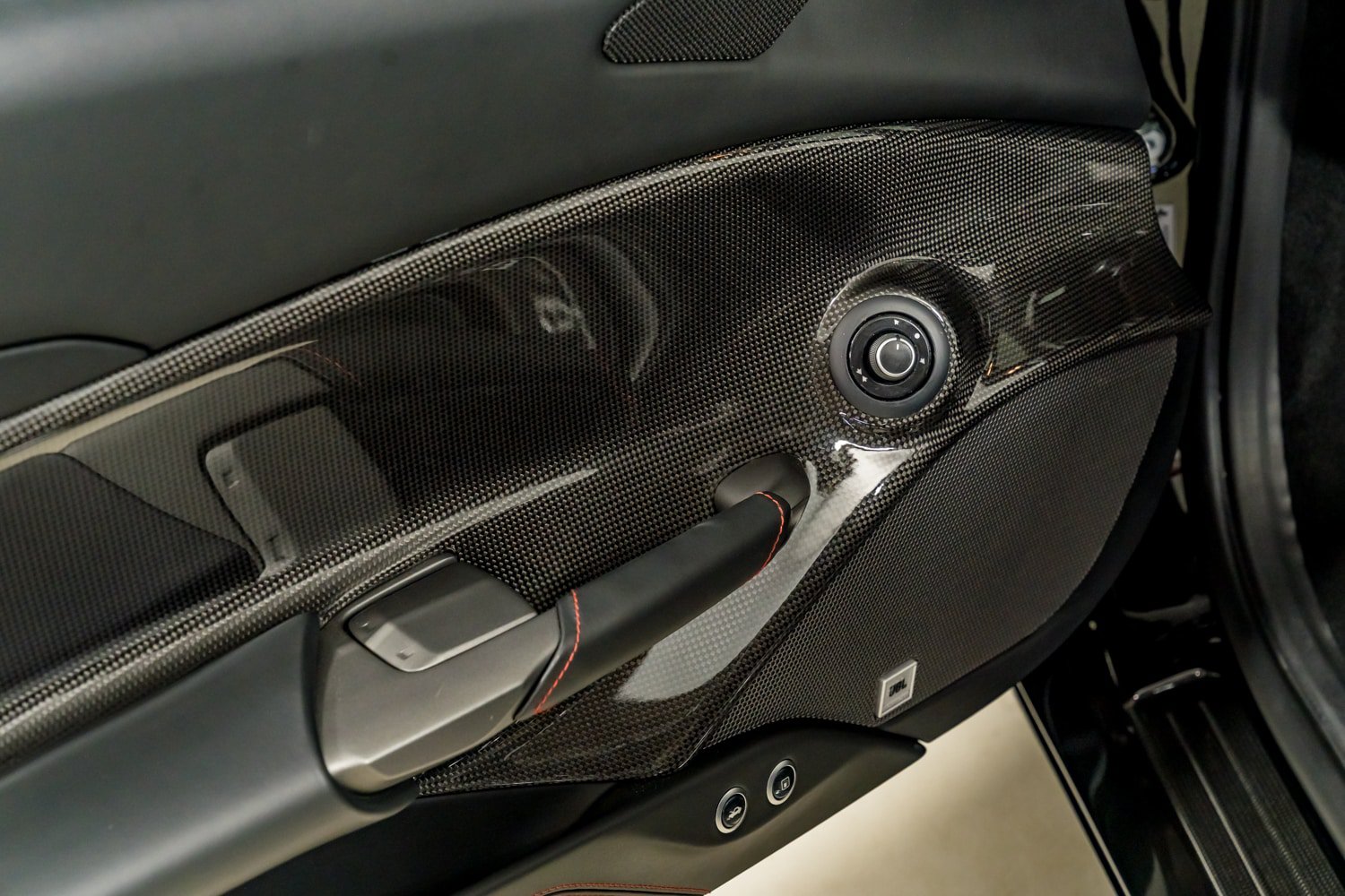 Used 2018 Ferrari 488 Spider RWD image 32