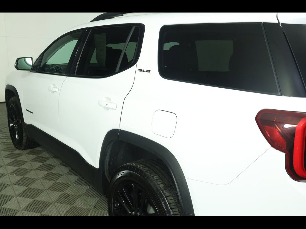 Used 2023 GMC Acadia SLE w/ Driver Convenience Package image 16