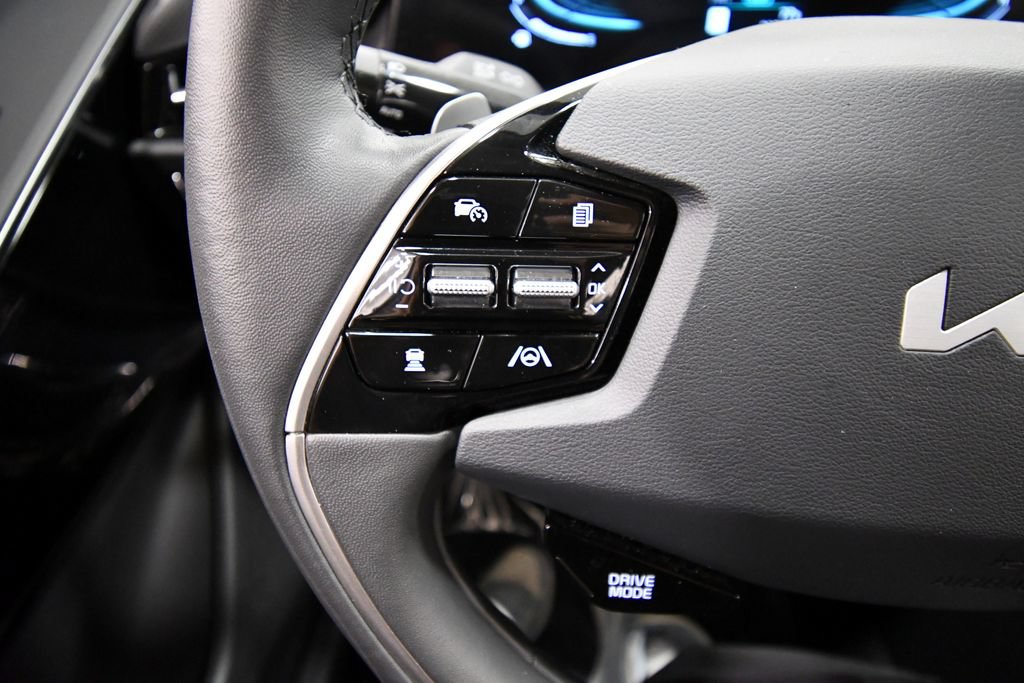 Certified 2025 Kia Niro EX FWD image 20