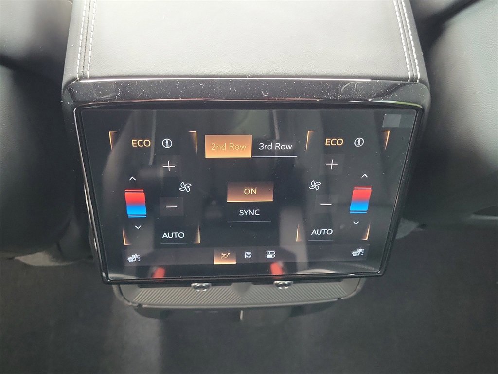 New 2026 Cadillac Vistiq Platinum image 22