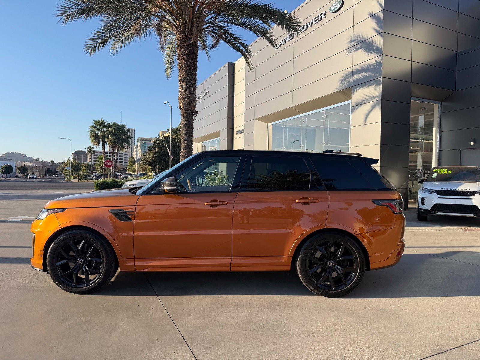 Used 2019 Land Rover Range Rover Sport SVR AWD/4WD image 3