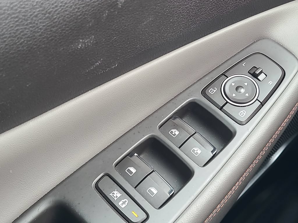 Used 2019 Hyundai Santa Fe FWD image 18
