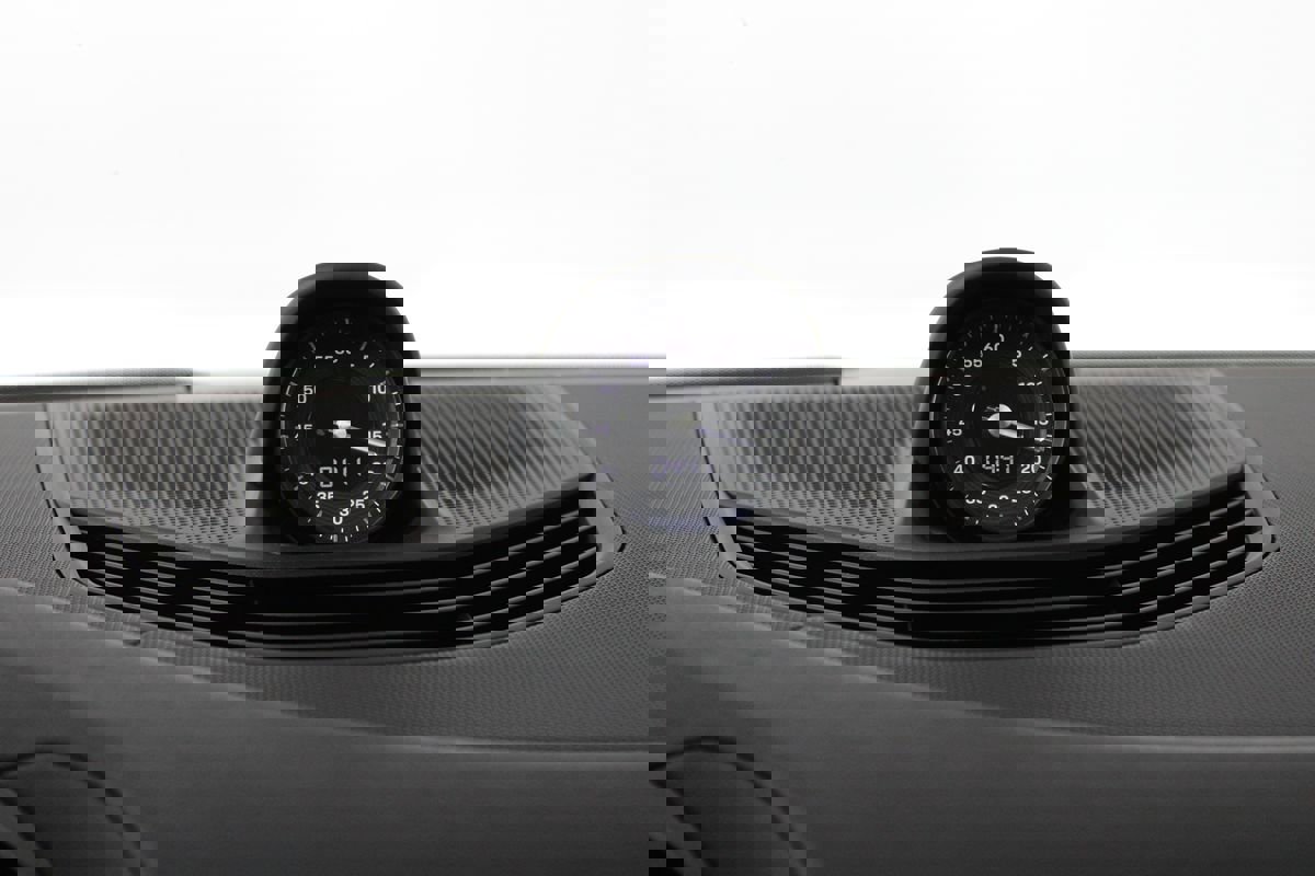 Used 2020 Porsche Taycan 4S image 24