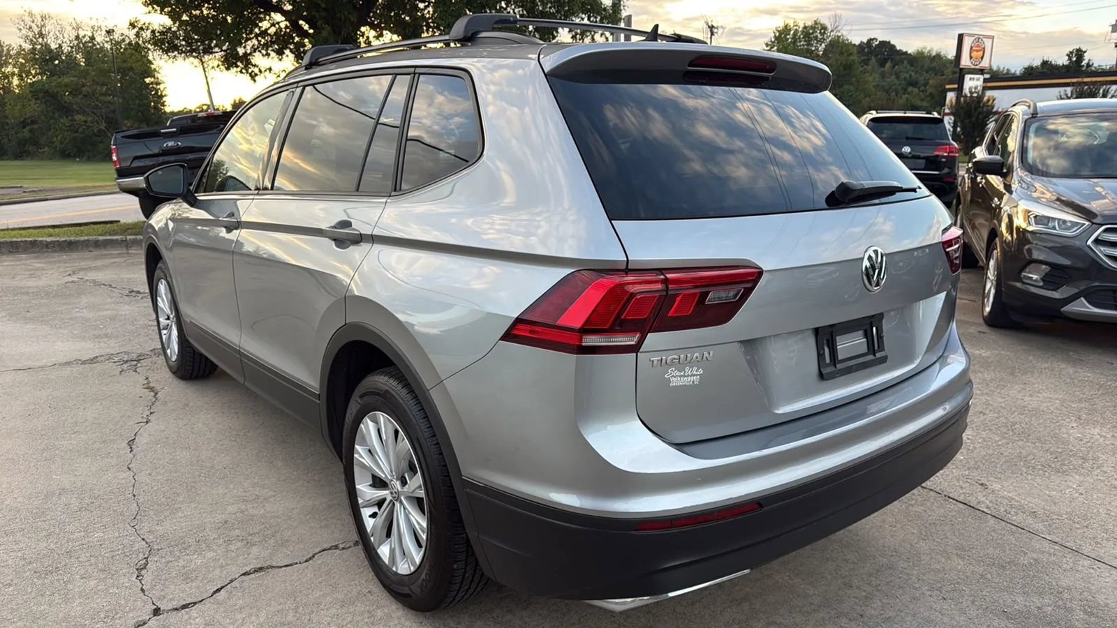 Used 2020 Volkswagen Tiguan S FWD image 3