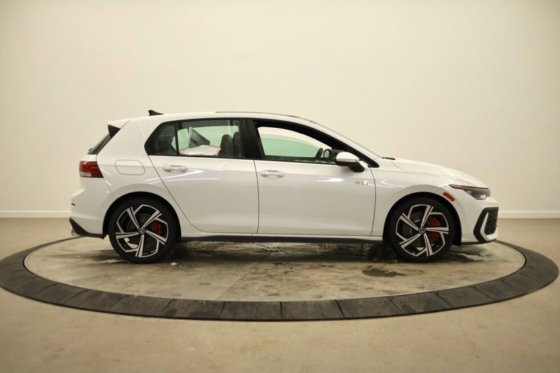 New 2026 Volkswagen GTI SE FWD image 2