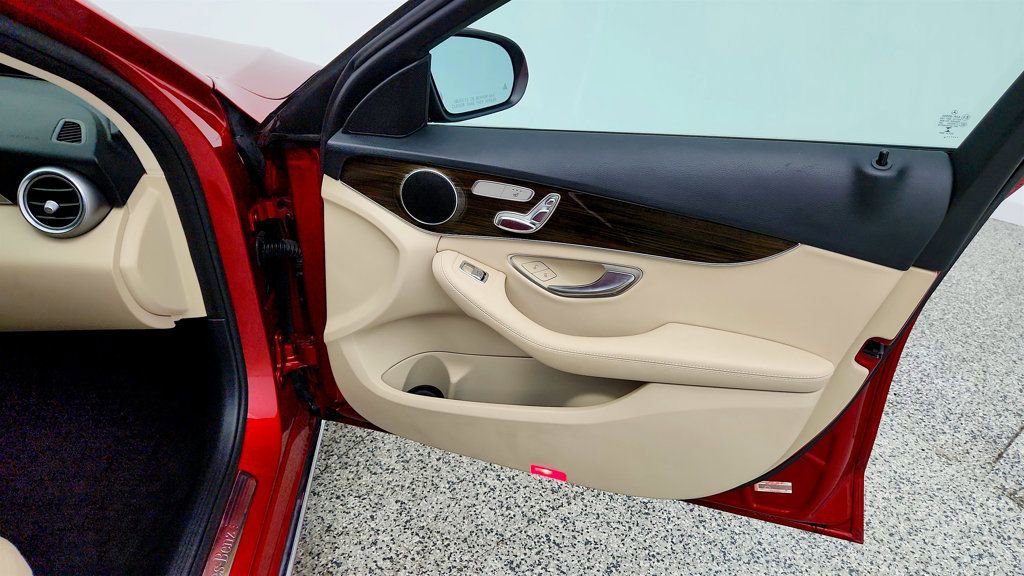 Used 2018 Mercedes-Benz C 300 Sedan w/ Premium Package image 26