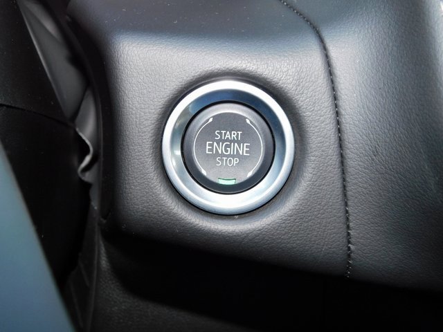 Used 2024 GMC Yukon SLE image 44