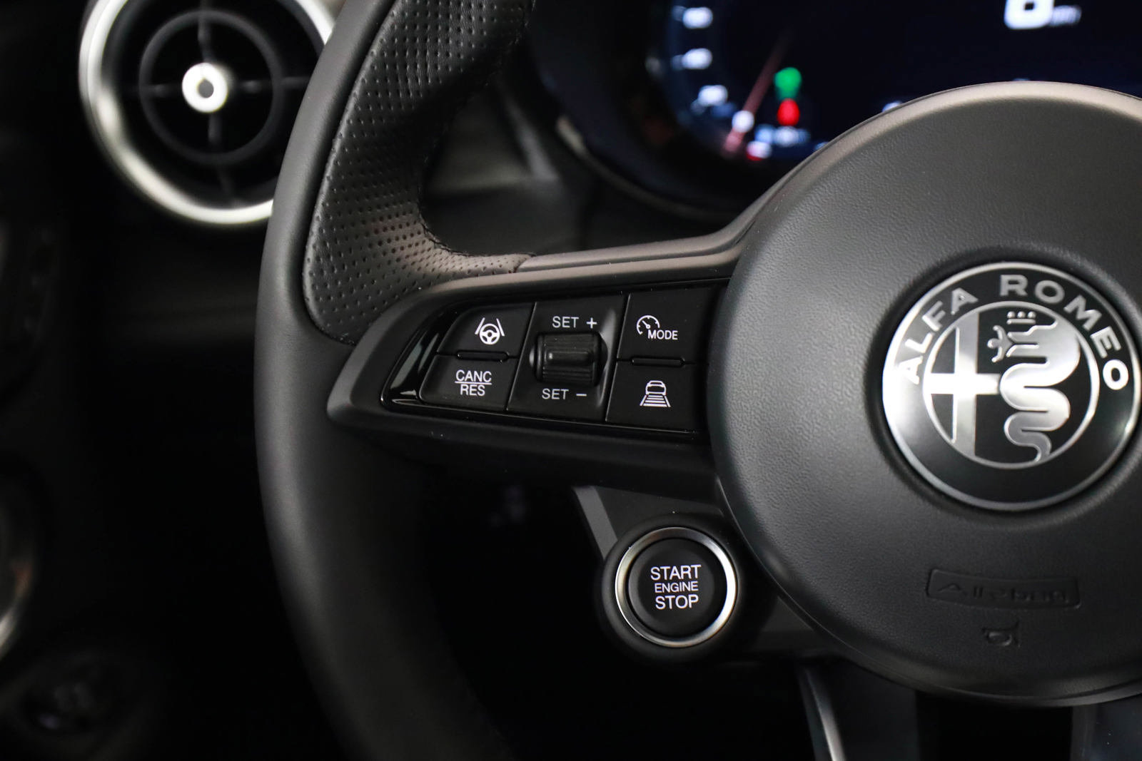 Used 2024 Alfa Romeo Tonale Ti image 22