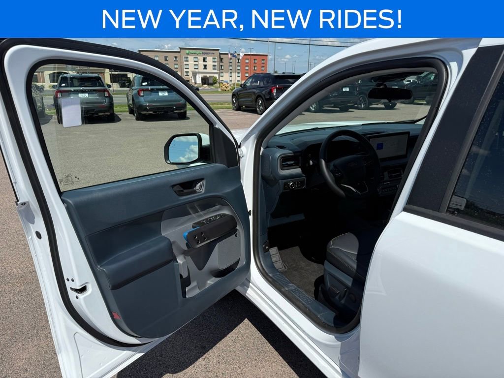 New 2025 Ford Maverick Lobo image 12