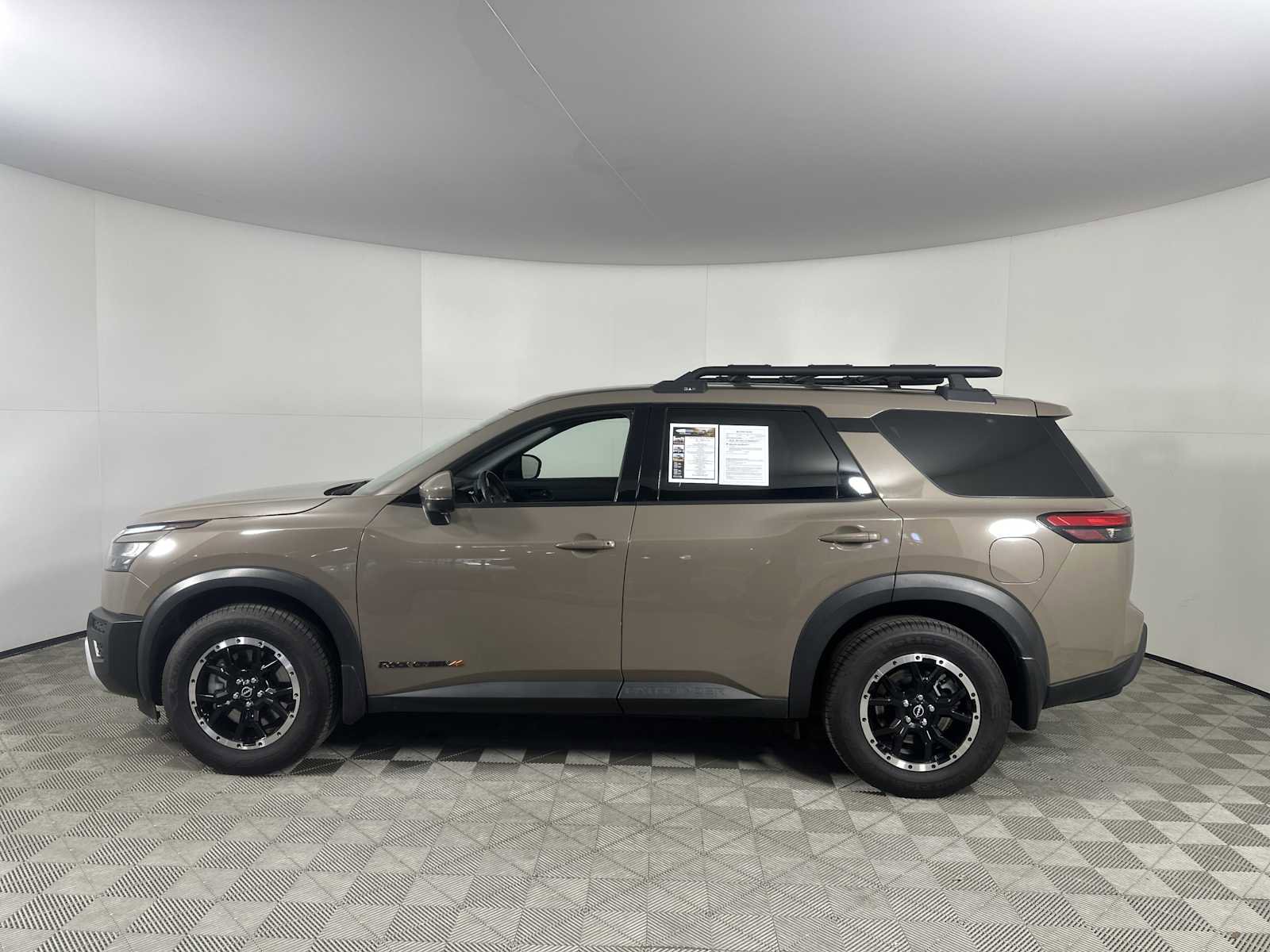 Used 2023 Nissan Pathfinder Rock Creek image 5