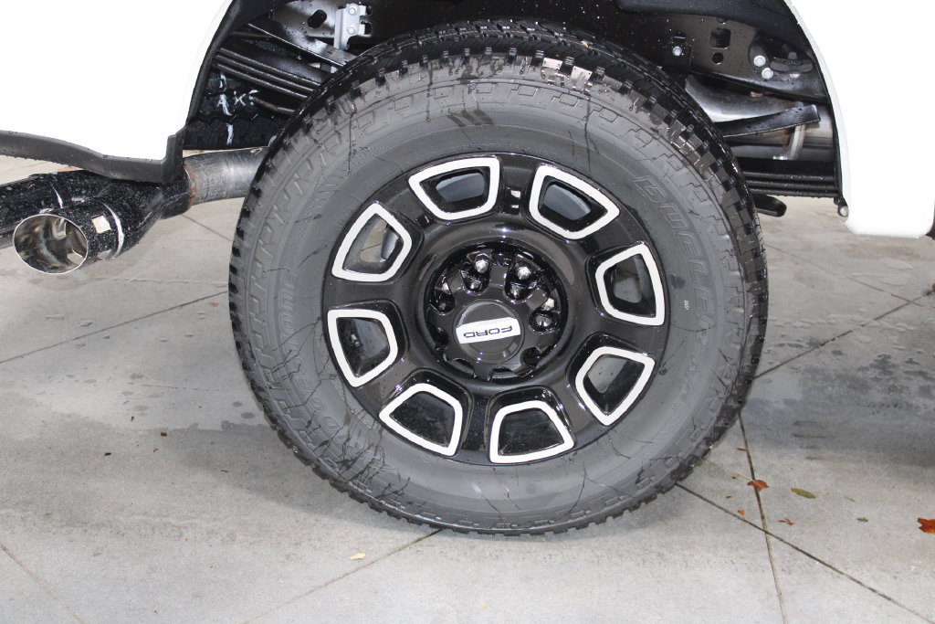 New 2026 Ford F250 Platinum AWD/4WD image 17