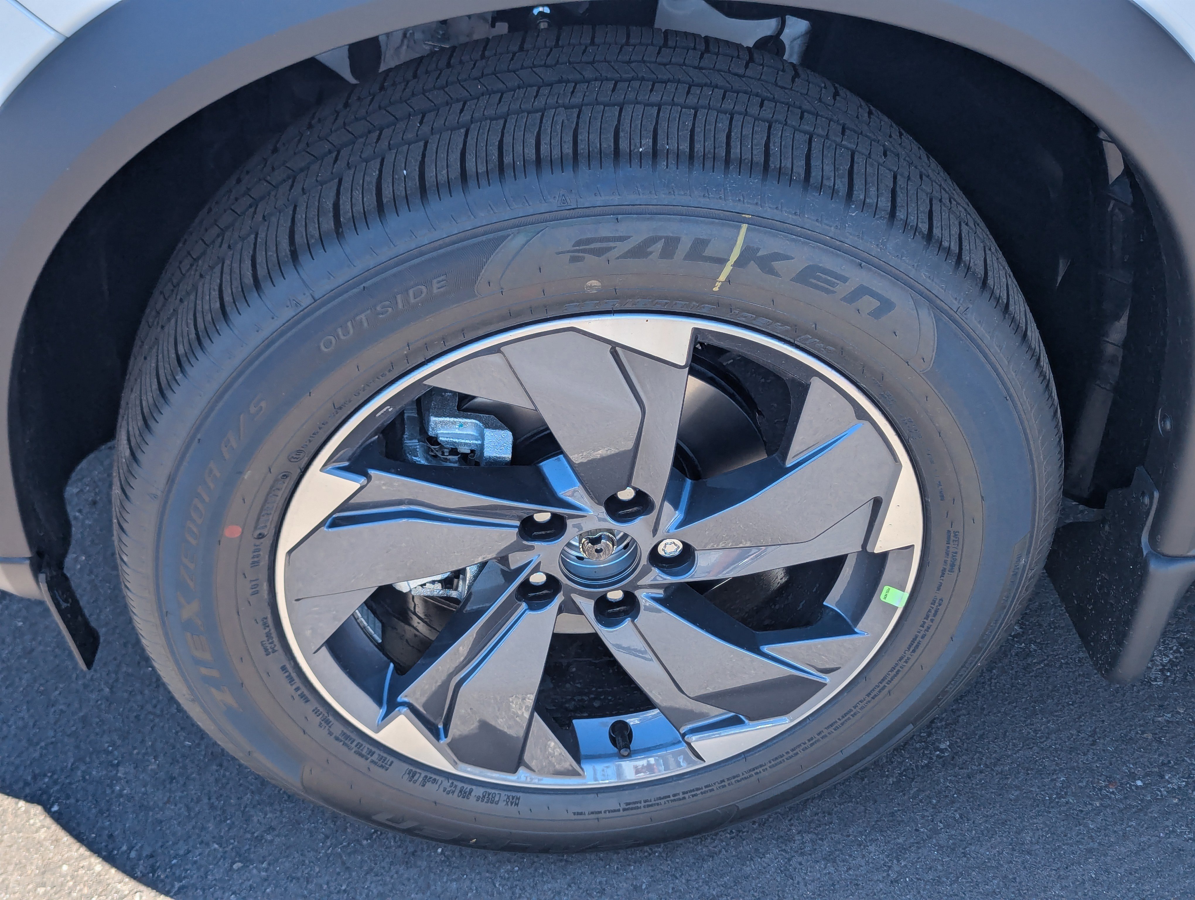 New 2026 Nissan Rogue SV image 7