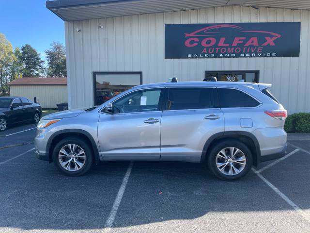 Used 2015 Toyota Highlander XLE AWD/4WD image 1
