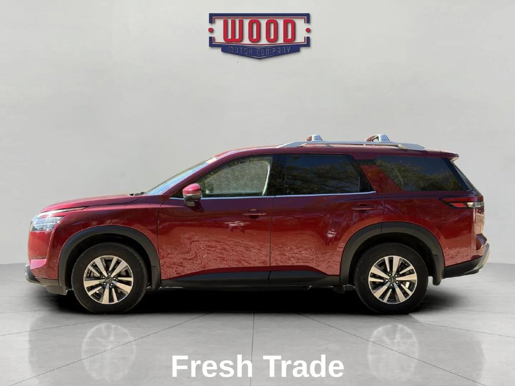 Used 2024 Nissan Pathfinder SL AWD/4WD image 4