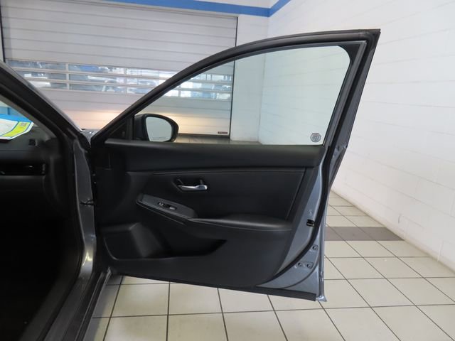 Used 2025 Nissan Sentra SV FWD image 23