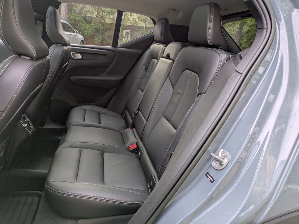 Certified 2023 Volvo XC40 B5 Ultimate w/ Climate Package AWD/4WD image 14