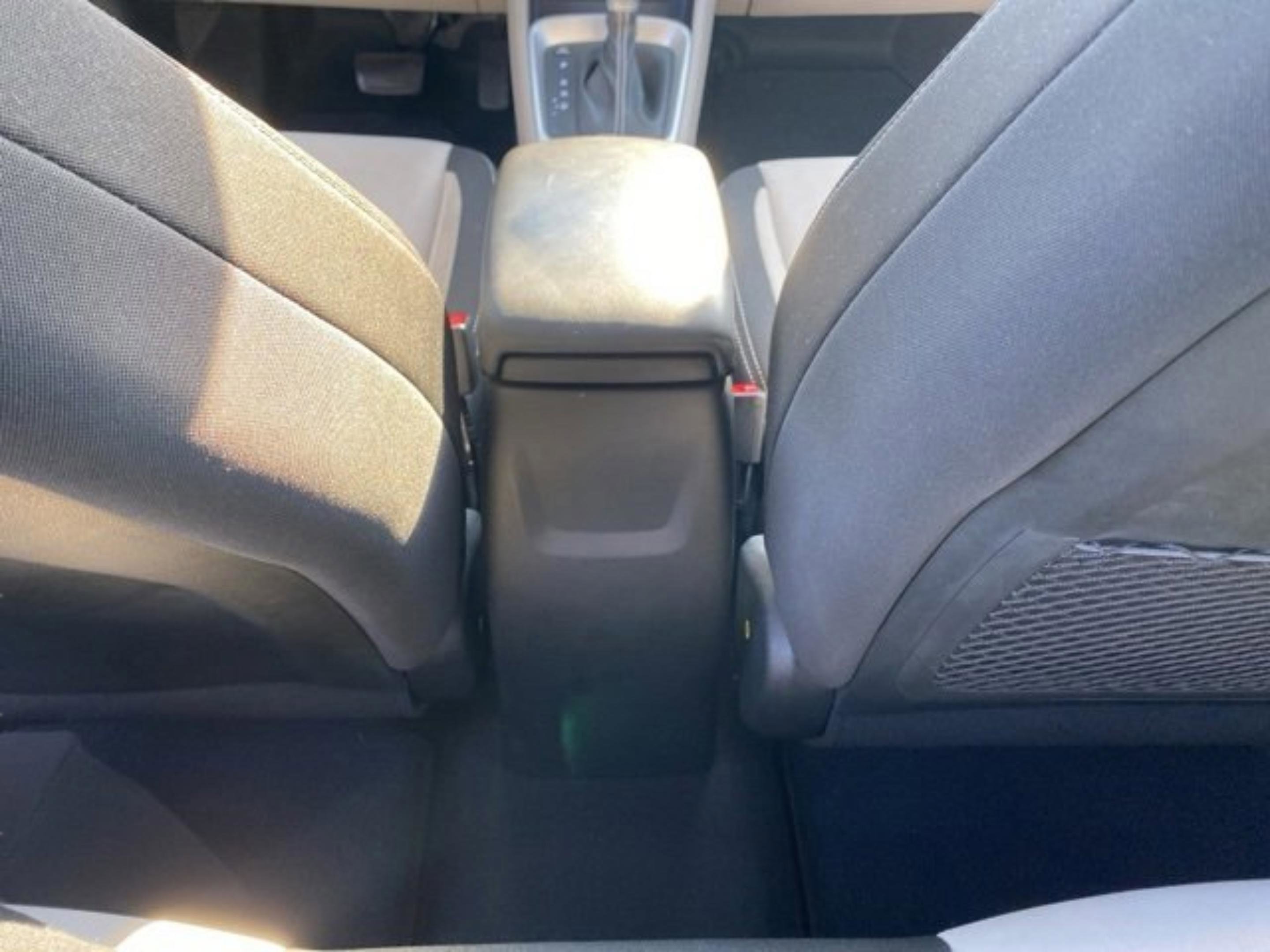 Used 2023 Hyundai Venue SEL image 29