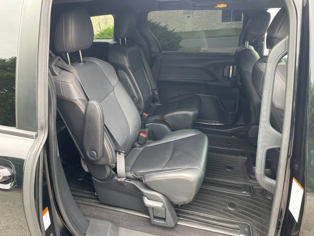 Used 2021 Toyota Sienna XSE w/ XSE Plus Package FWD image 15