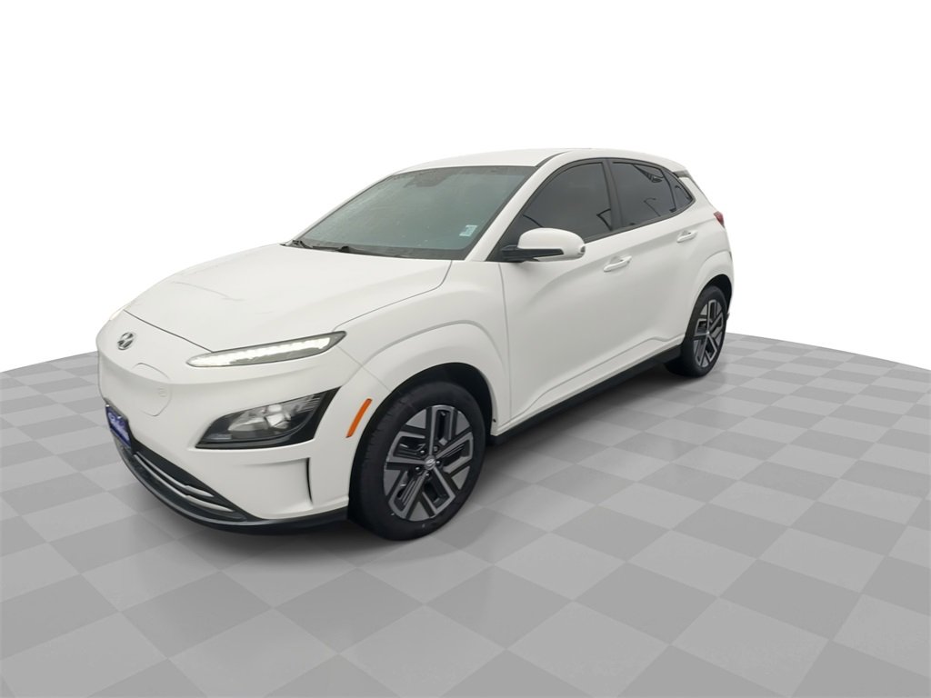 Used 2023 Hyundai Kona SE w/ Cargo Package image 4