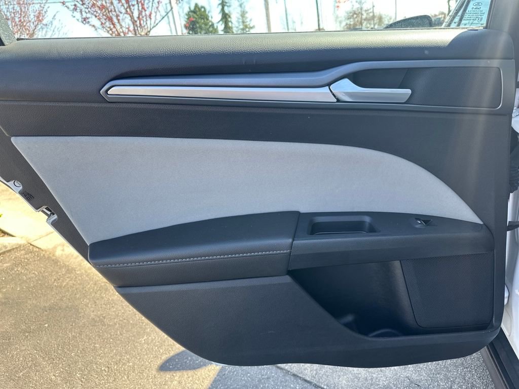 Used 2013 Ford Fusion S FWD image 12