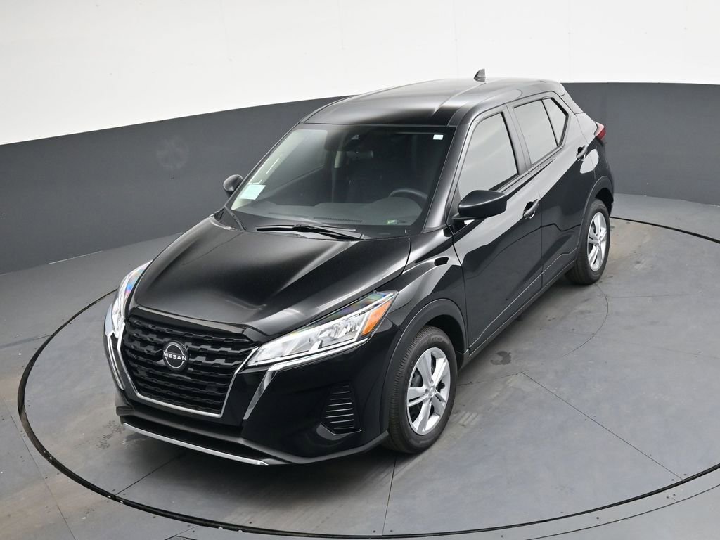Certified 2025 Nissan Kicks Play S FWD image 33