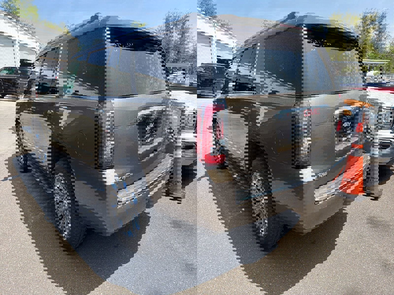 Used 2016 GMC Yukon Denali w/ Open Road Package image 8