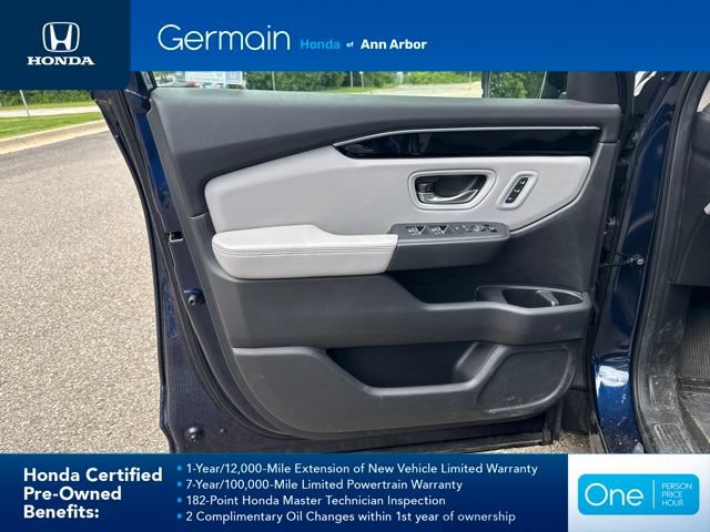 Certified 2025 Honda Pilot Touring image 22