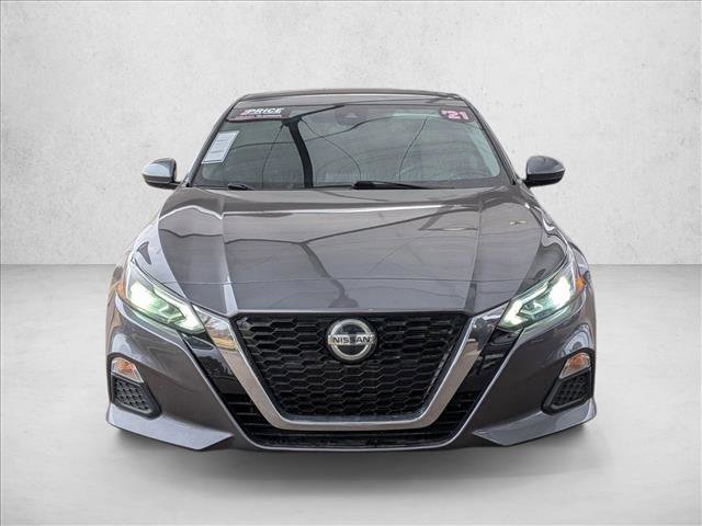 Used 2021 Nissan Altima 2.5 SV image 2