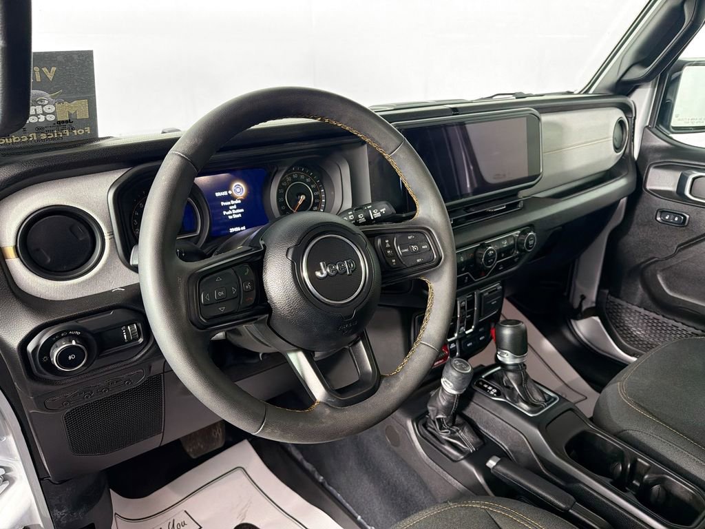 Used 2024 Jeep Wrangler Willys image 9