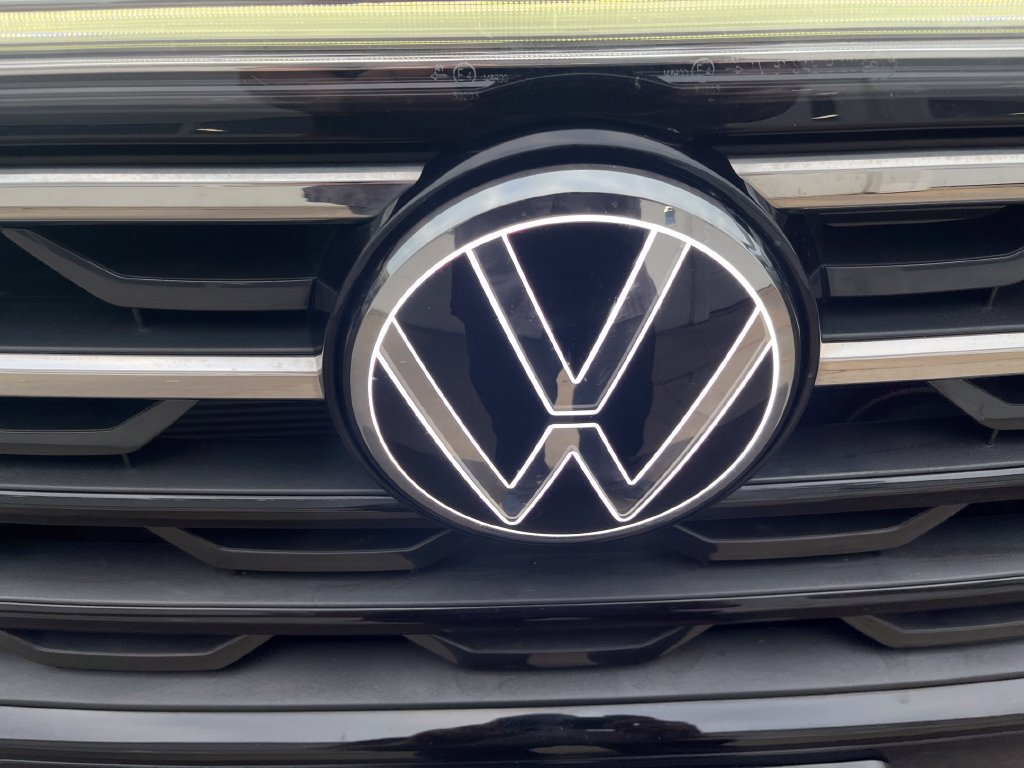 Used 2024 Volkswagen Atlas Peak Edition SE AWD/4WD image 33