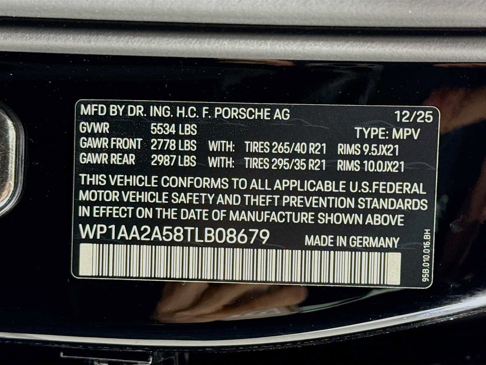 New 2026 Porsche Macan image 34