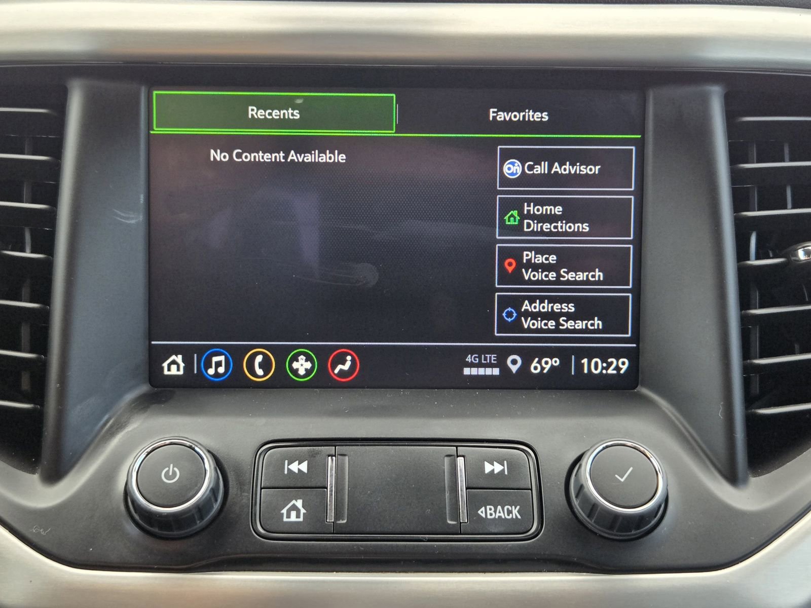 Used 2023 GMC Acadia SLE w/ Driver Convenience Package image 18