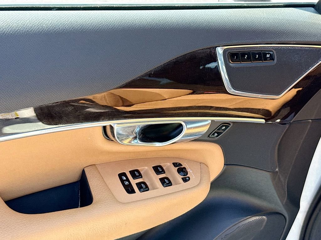 Used 2019 Volvo XC90 T6 Momentum w/ Advanced Package image 19