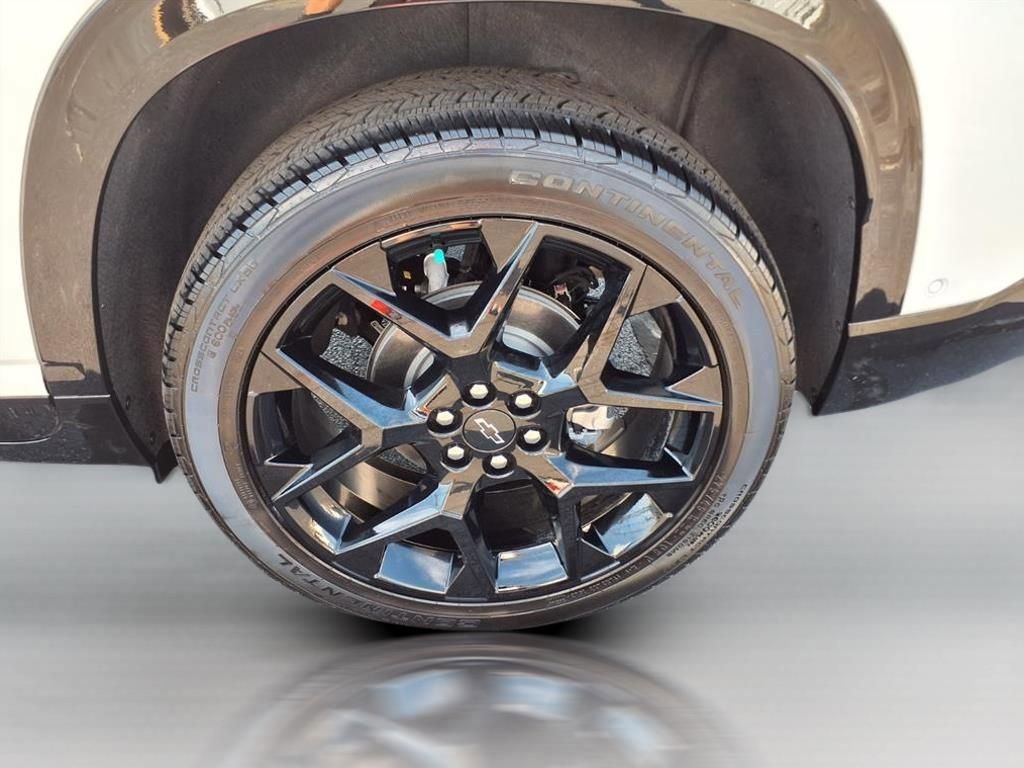 Used 2024 Chevrolet Traverse RS image 9